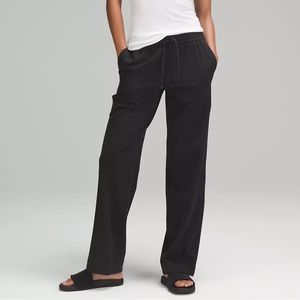 Lululemon Straight-Leg Mid-Rise Pant Full Length Luxtreme